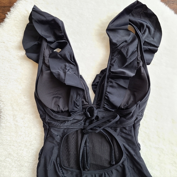 NWT Black Ruffle One Piece Cupshe Swim Suit - Picture 6 of 8
